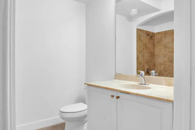 Renaissance Commons II Unit 1103 photo 12