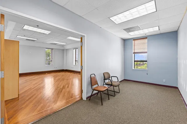  Residence photo 18