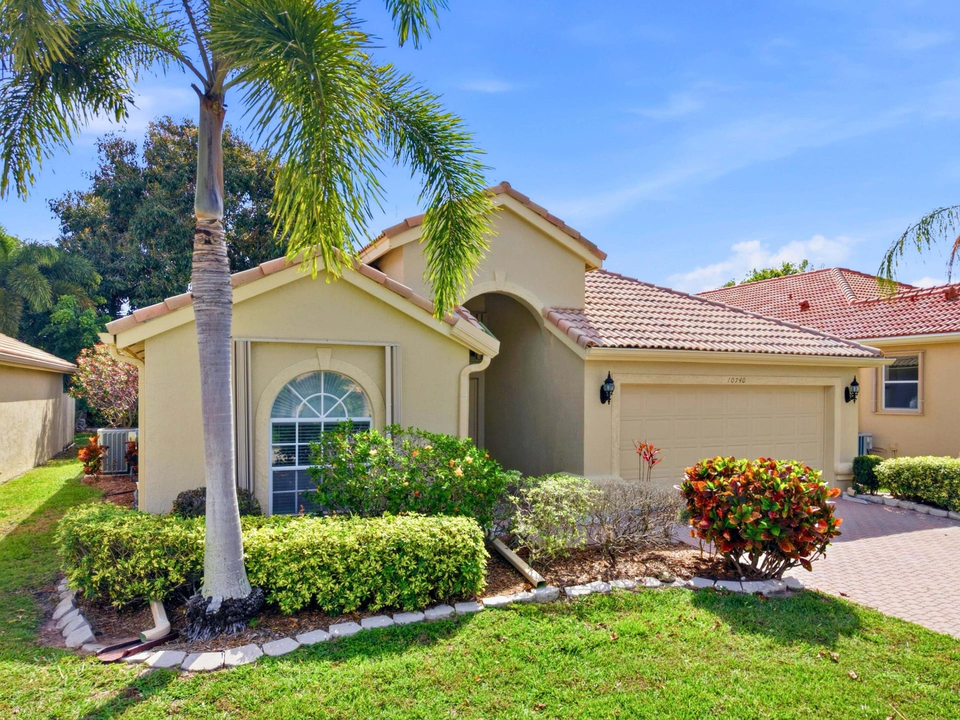 Residence photo 3