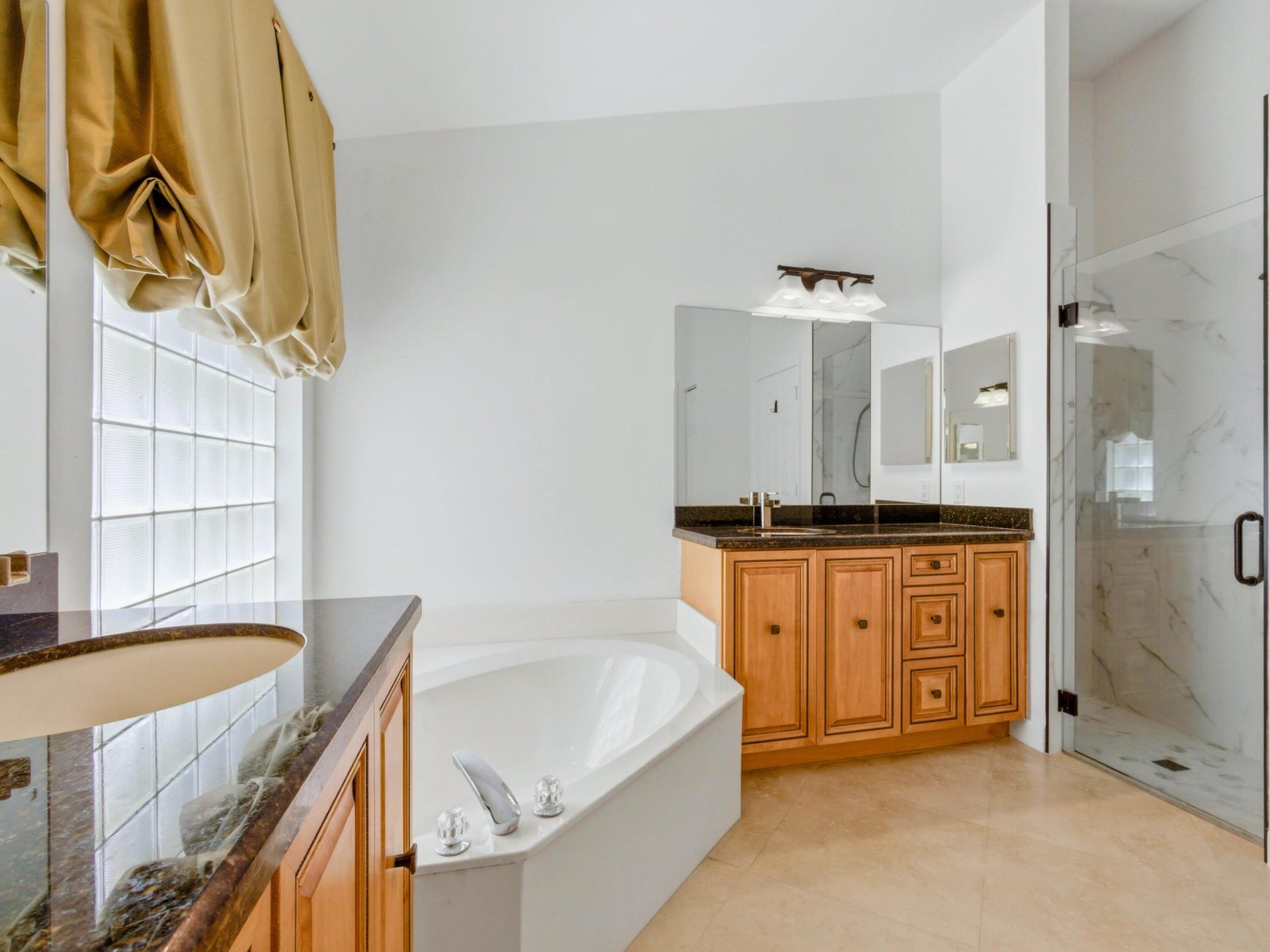 Residence photo 25
