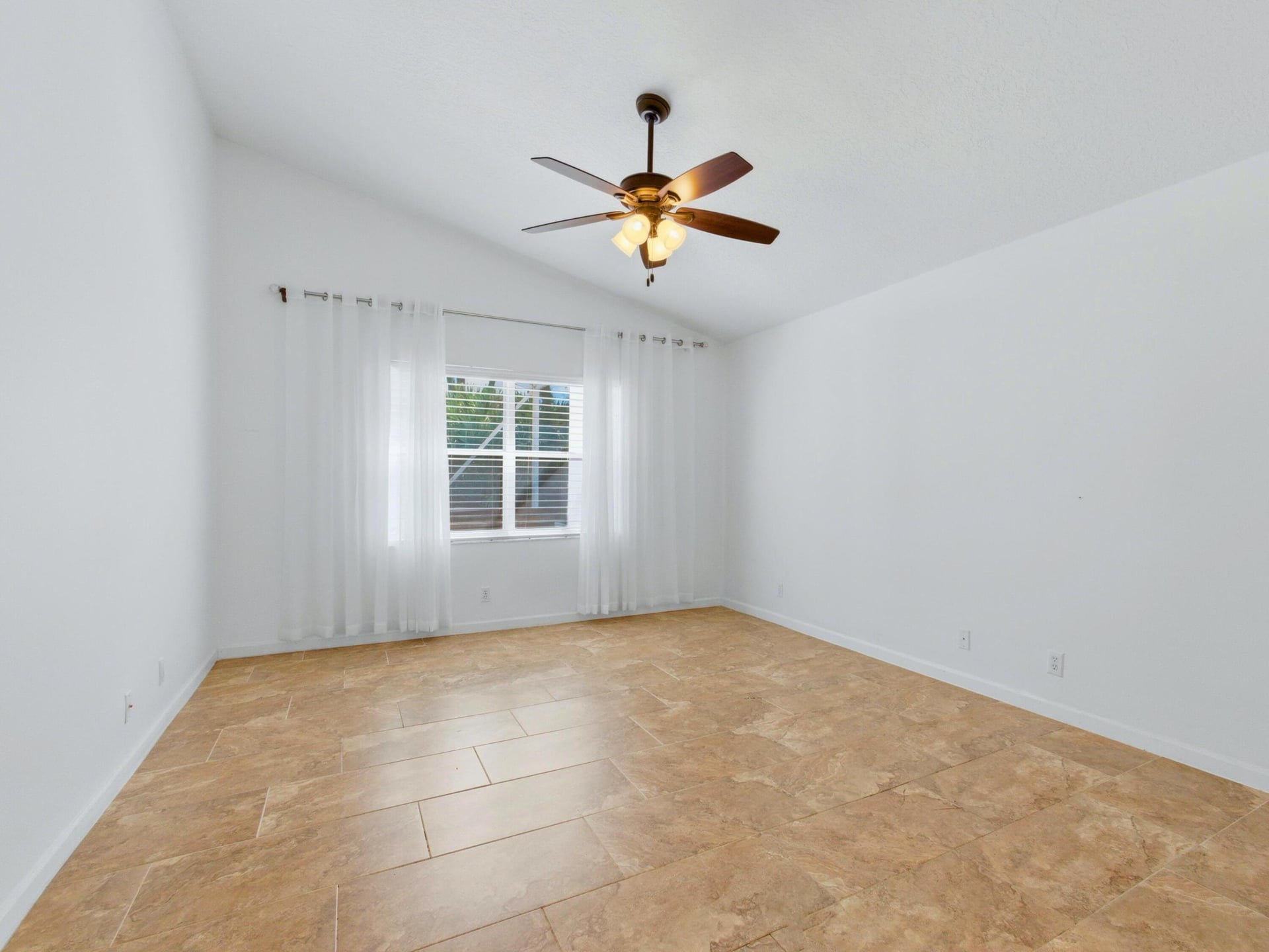 Residence photo 27