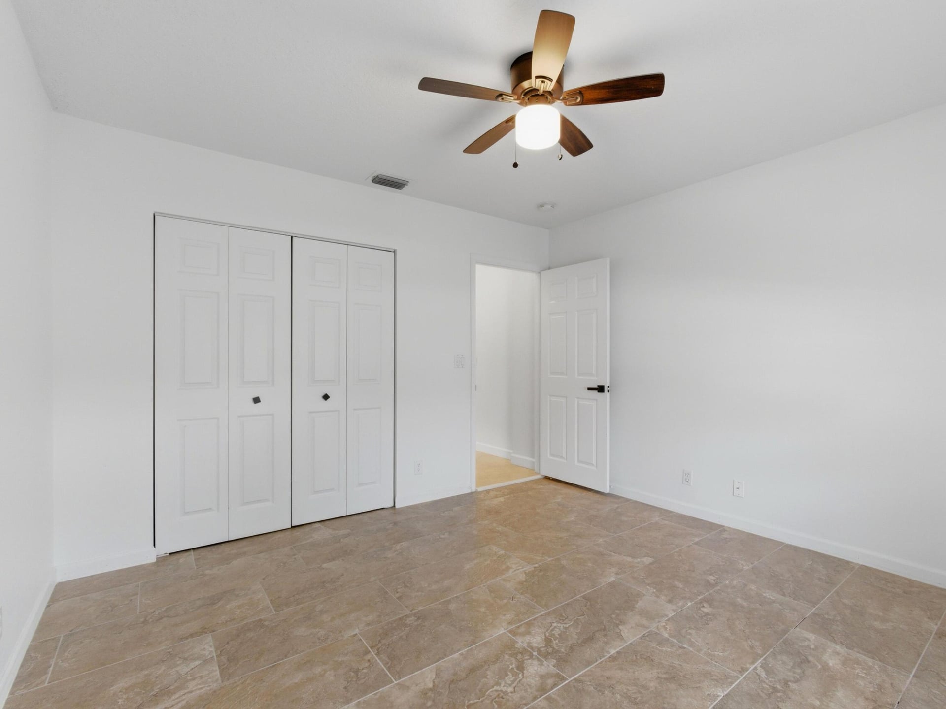 Residence photo 32