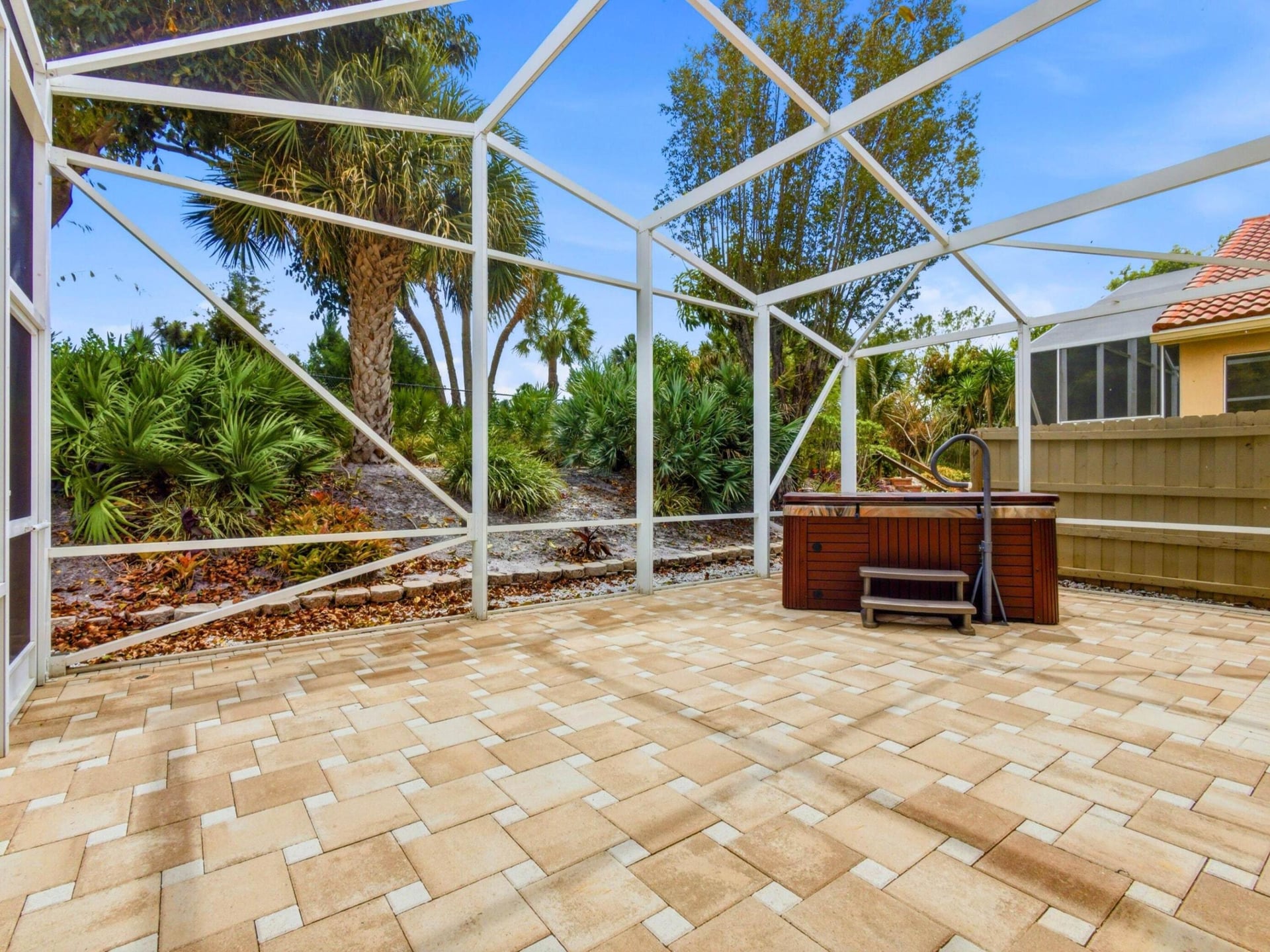 Residence photo 41