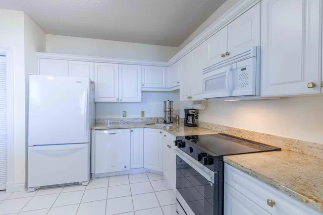 Harbour Ridge Residence photo 9