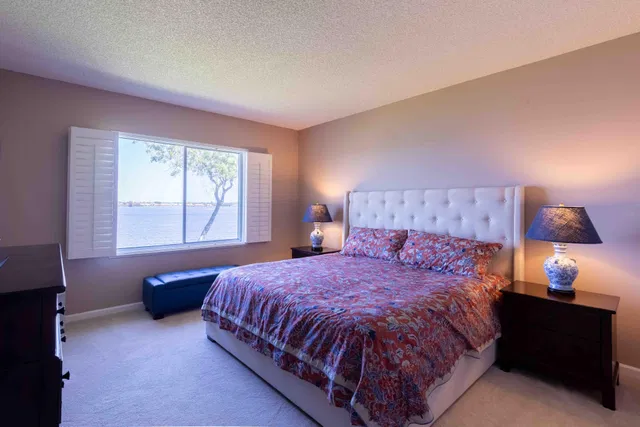 Harbour Ridge Residence photo 13