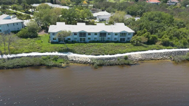 Harbour Ridge Residence photo 29