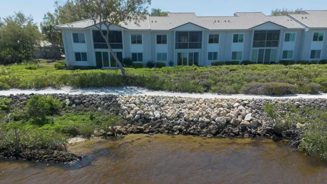 Harbour Ridge Residence photo 30