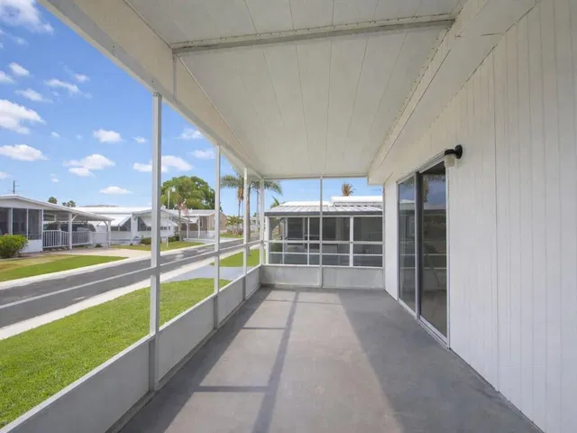 Unit 145 photo 2