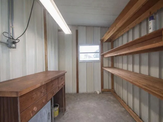 Unit 145 photo 24
