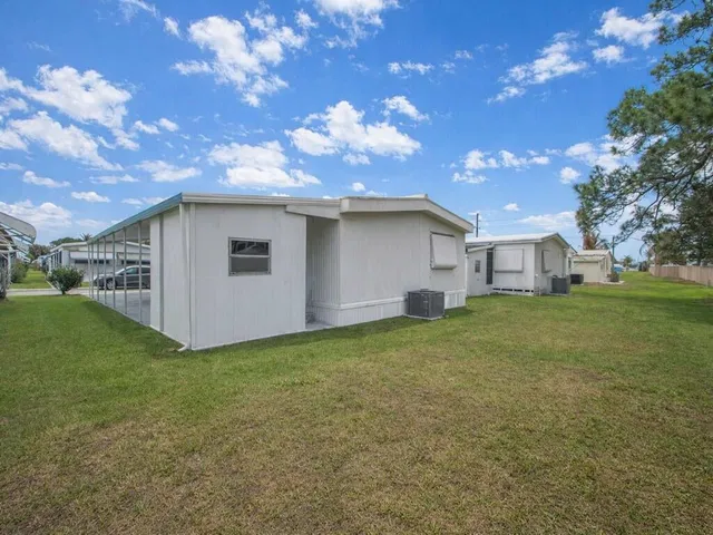 Unit 145 photo 27
