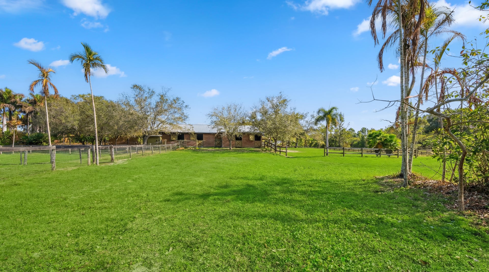  Residence photo 22