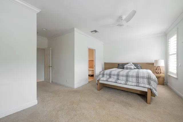 Residence photo 18