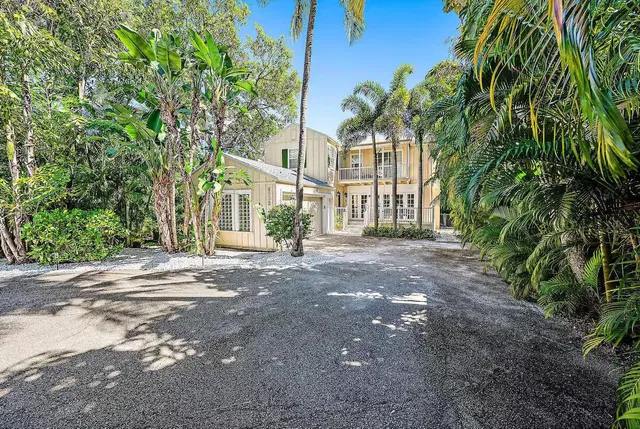 SoSo West Palm Beach Residence photo 5