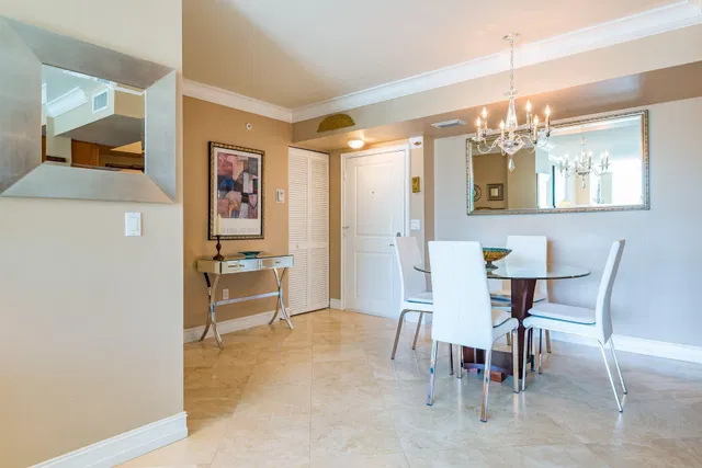 Townsend Place Unit 215 photo 5
