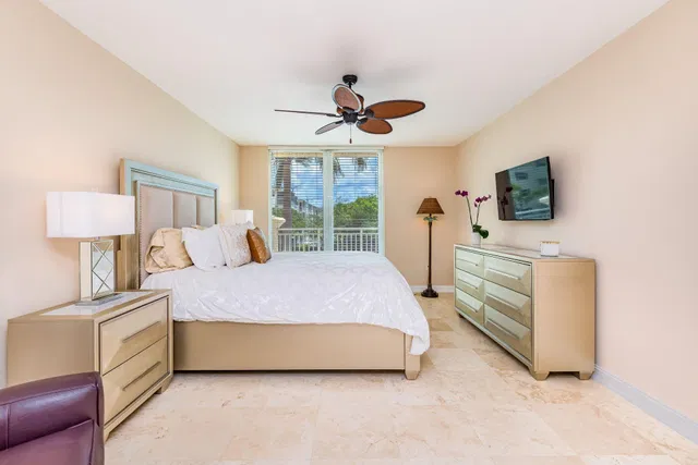 Townsend Place Unit 215 photo 11