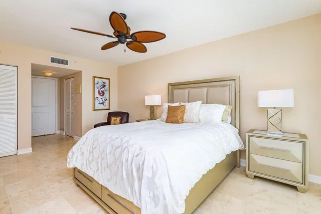 Townsend Place Unit 215 photo 13