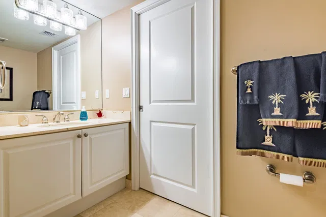 Townsend Place Unit 215 photo 21