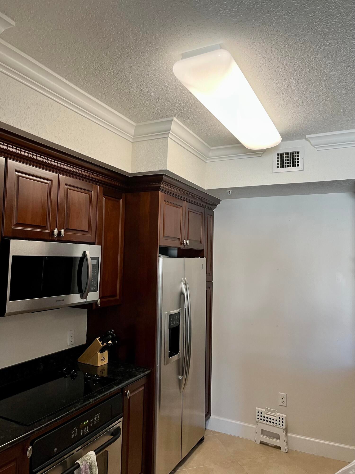 Renaissance Commons II Unit 1212 photo 30