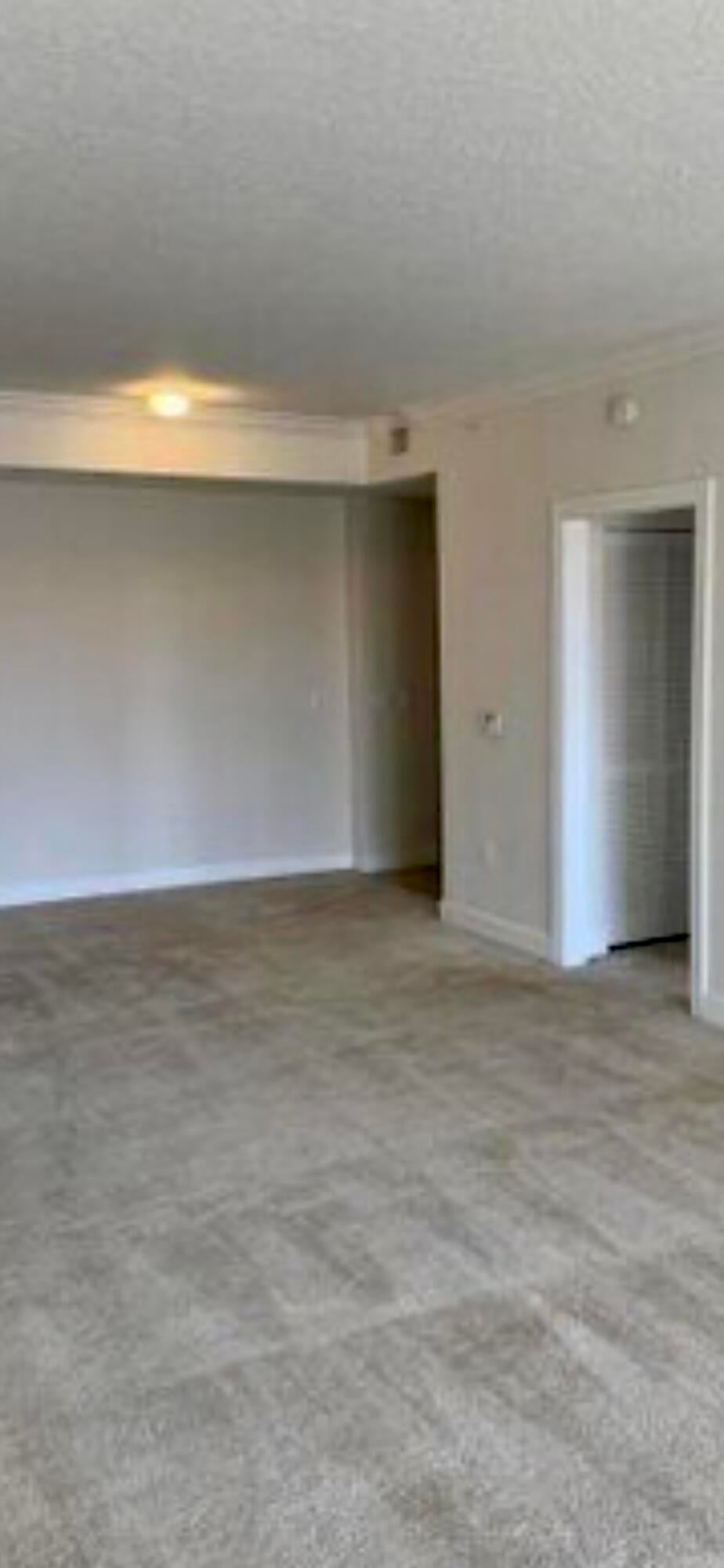 Renaissance Commons I Unit 2118 photo 8