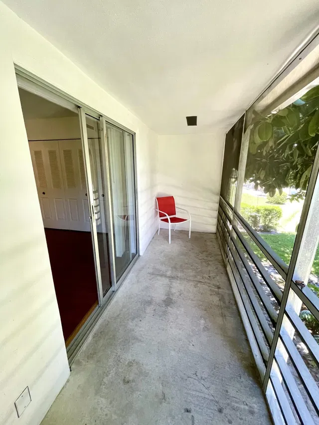 Residence photo 9