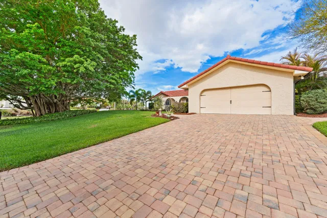 Residence photo 3