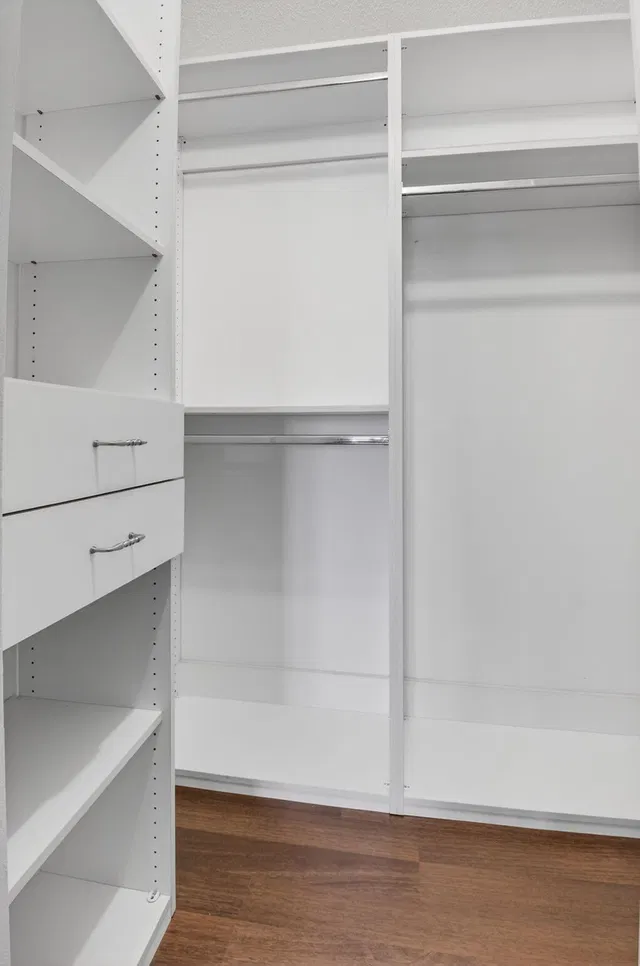 Unit 607 photo 26