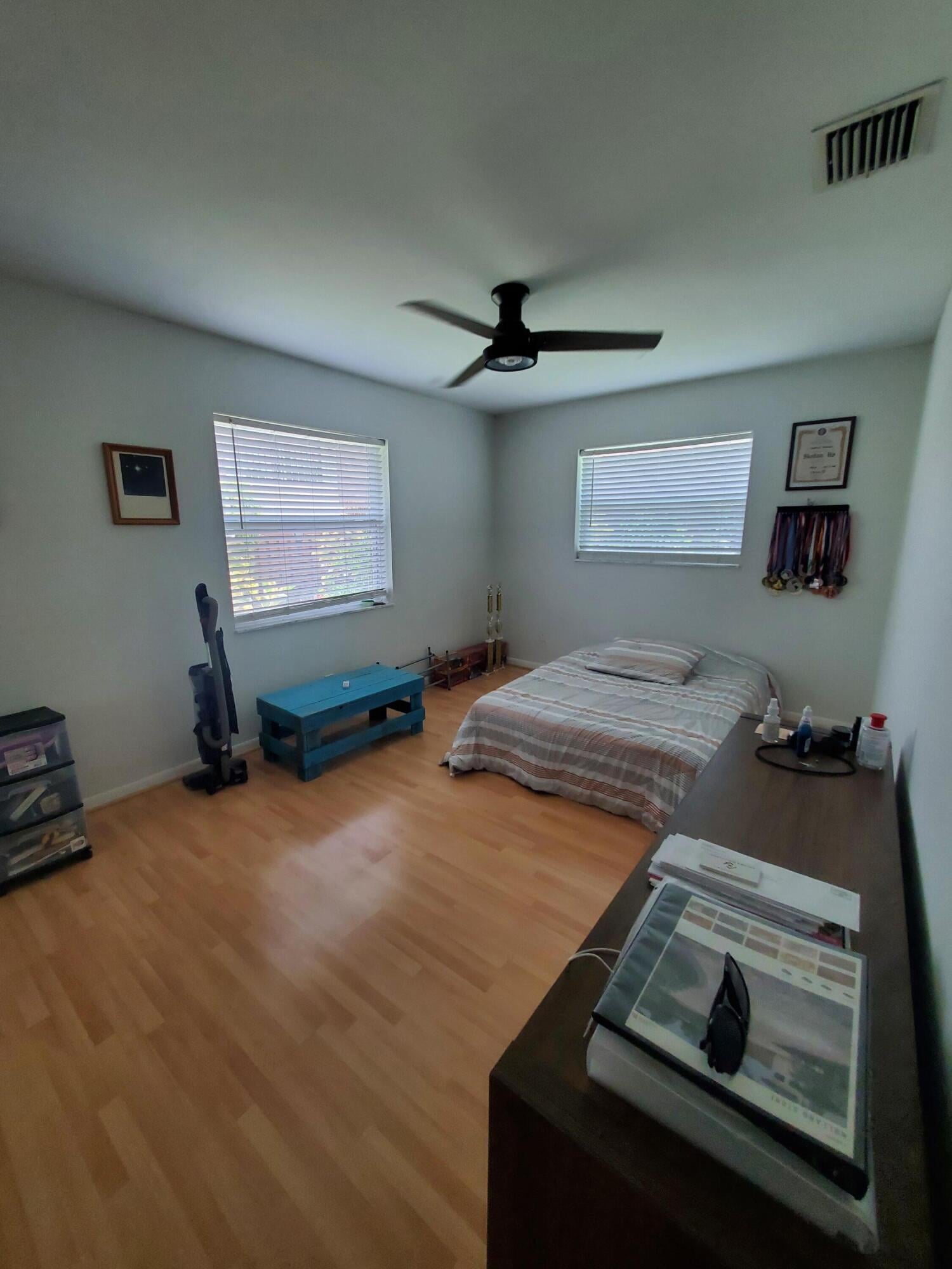  Unit 558 photo 26