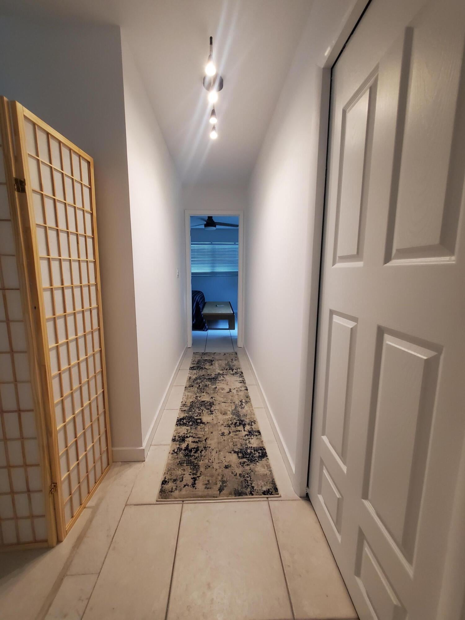 Unit 558 photo 32