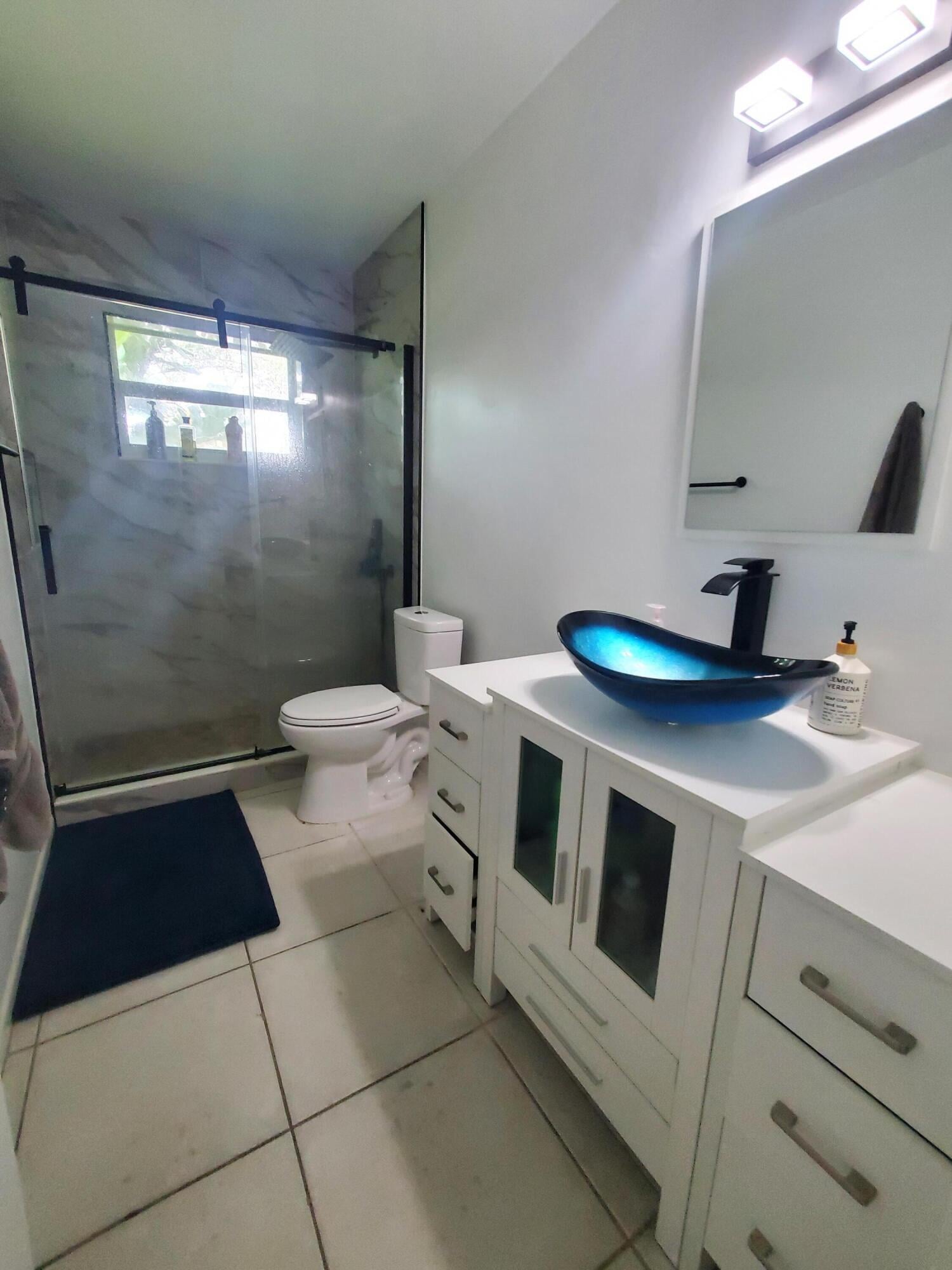  Unit 558 photo 42