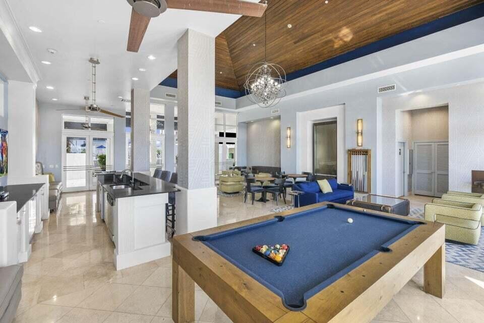 The Strand Unit 1115 photo 41