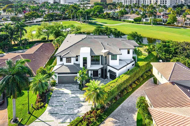 Royal Palm Yacht and Country Club Residence photo 3