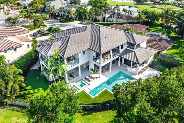 Royal Palm Yacht and Country Club Residence photo 4