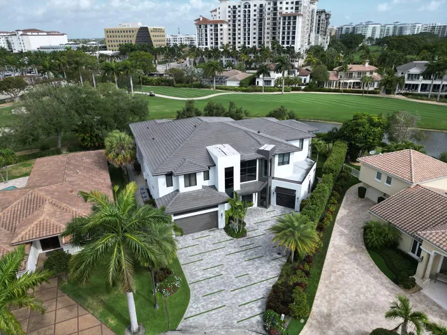 Royal Palm Yacht and Country Club Residence photo 7