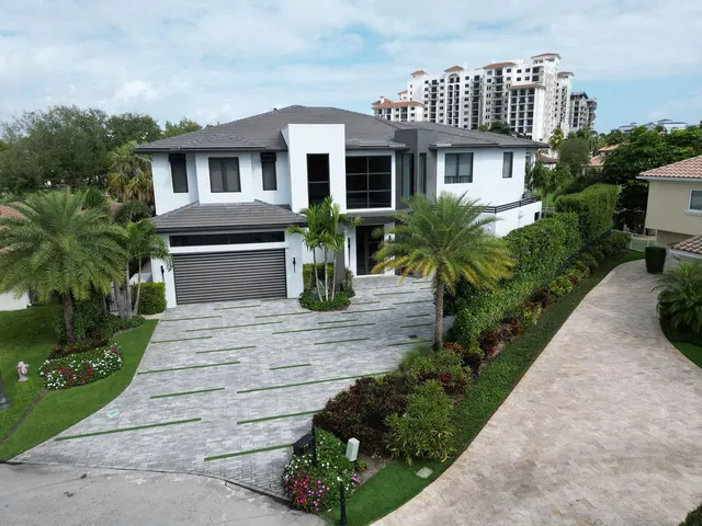 Royal Palm Yacht and Country Club Residence photo 9