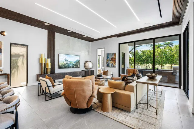 Royal Palm Yacht and Country Club Residence photo 34