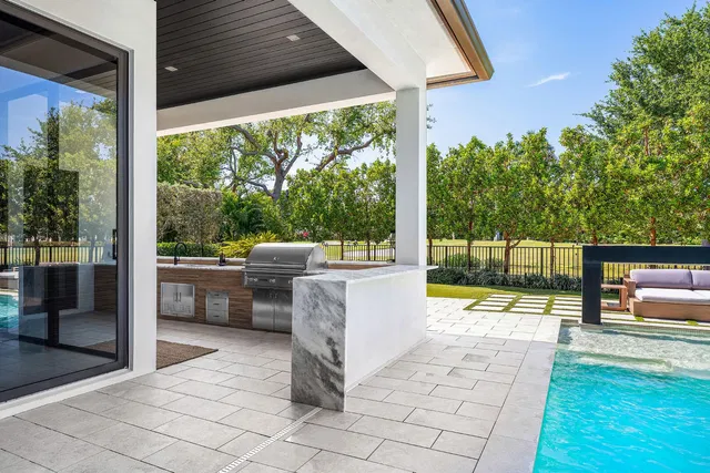 Royal Palm Yacht and Country Club Residence photo 40