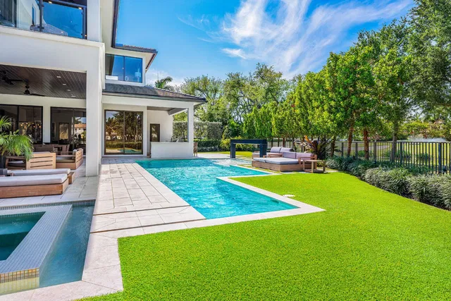 Royal Palm Yacht and Country Club Residence photo 46