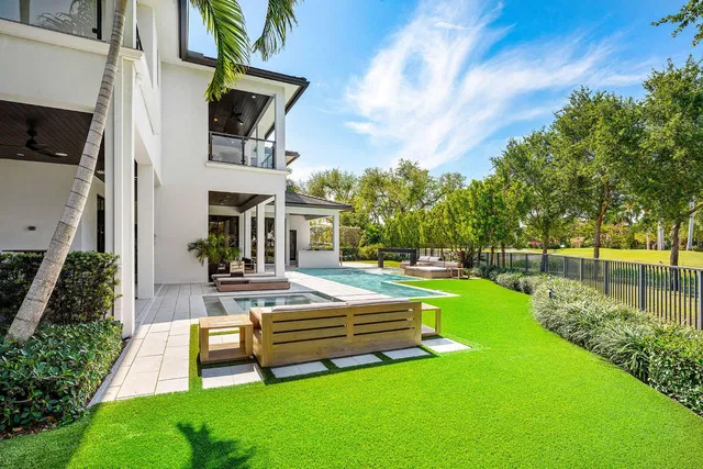 Royal Palm Yacht and Country Club Residence photo 47