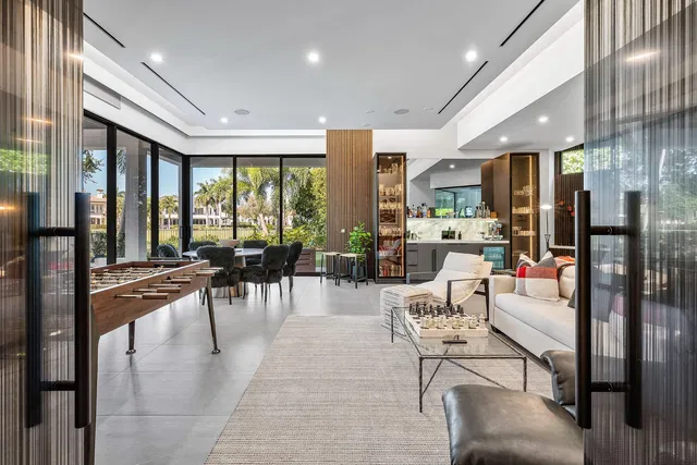 Royal Palm Yacht and Country Club Residence photo 51
