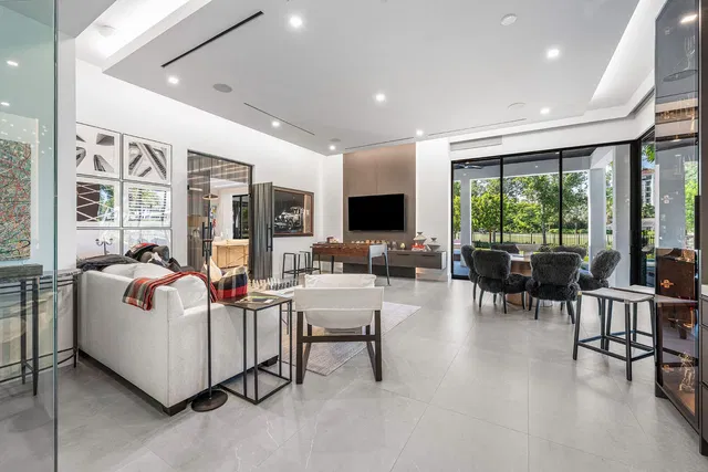 Royal Palm Yacht and Country Club Residence photo 53
