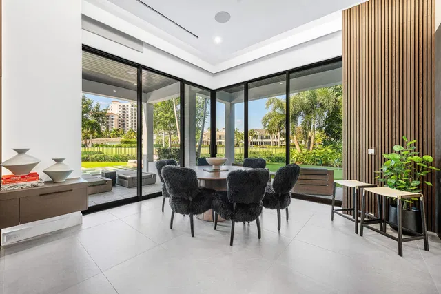 Royal Palm Yacht and Country Club Residence photo 54