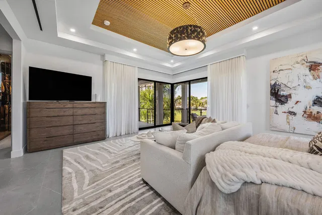 Royal Palm Yacht and Country Club Residence photo 67
