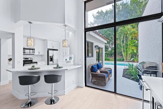 Windsor Way Residence photo 8