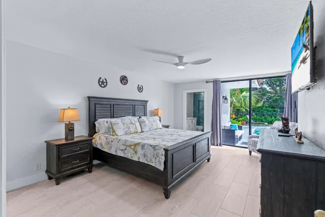 Windsor Way Residence photo 19