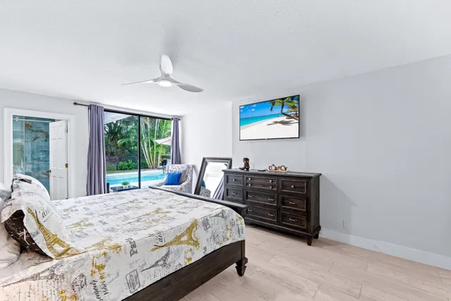 Windsor Way Residence photo 20