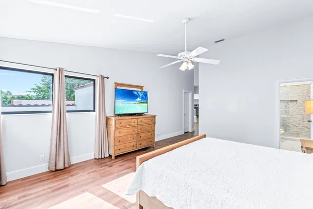 Windsor Way Residence photo 29