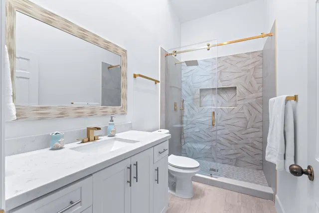 Windsor Way Residence photo 32