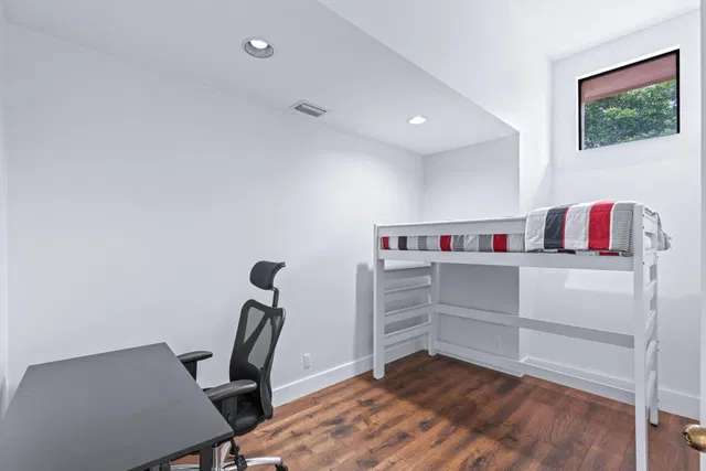 Windsor Way Residence photo 35