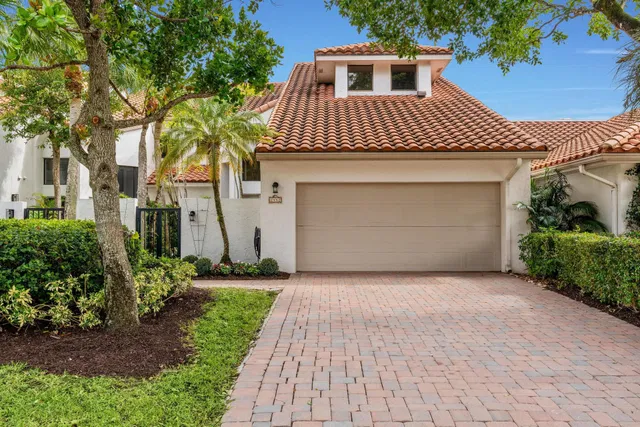 Windsor Way Residence photo 45