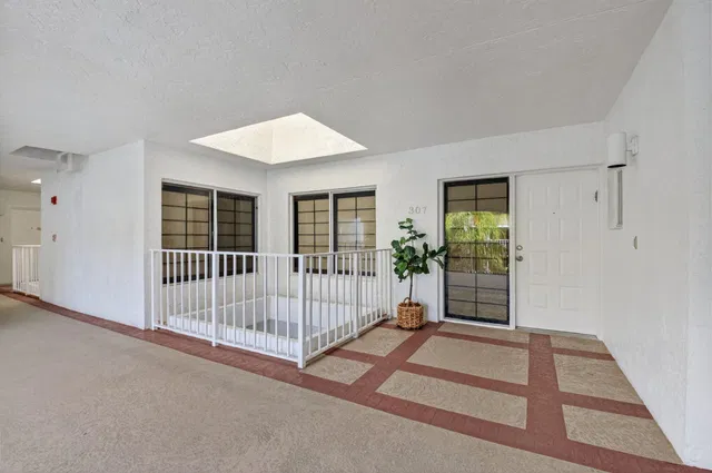 Boca Grove Unit 307 photo 3